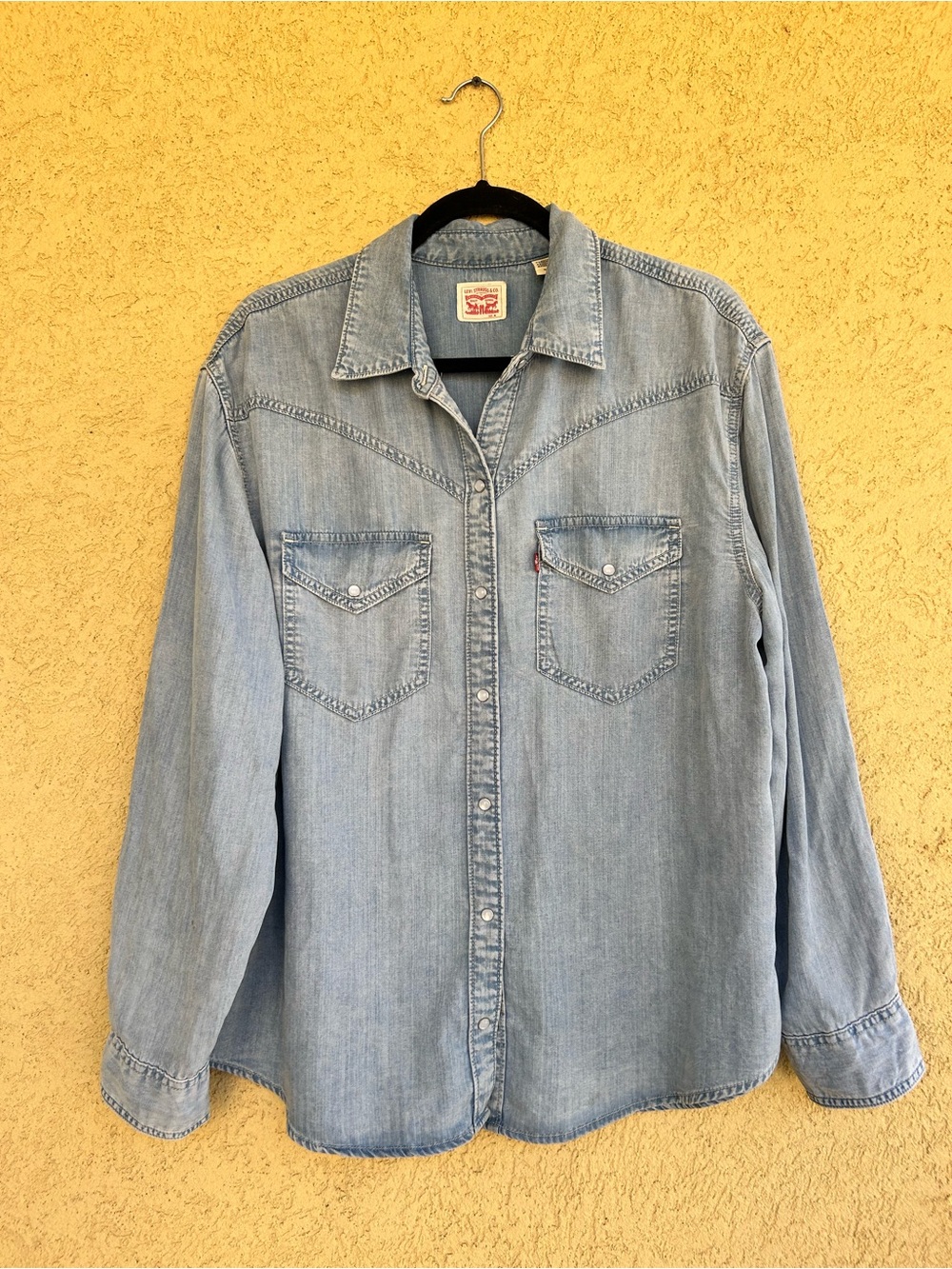 Levi's Women’s Light Blue Lyocell Denim Western Shirt Size XL